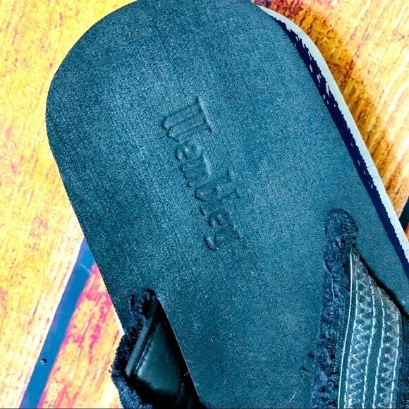 Men’s Bottle Top Opener Sandals - Picture 4 of 6